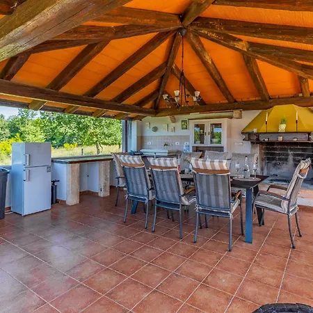 33 Holiday home *