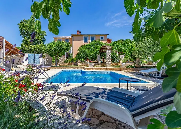 Дом отдыха 33