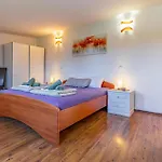 Holiday home 33